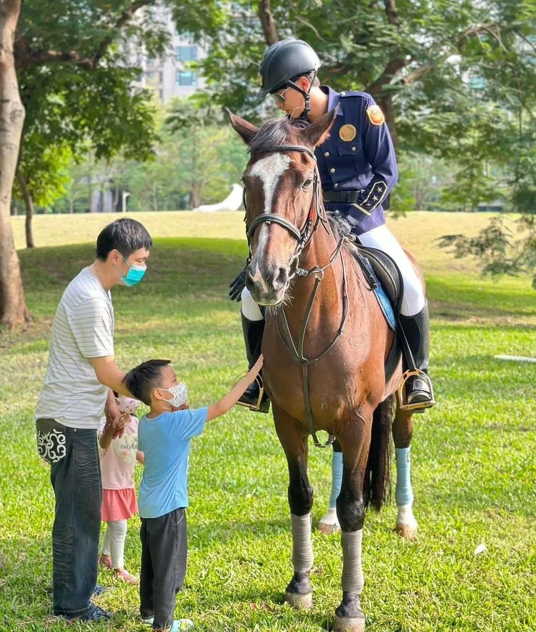 高雄市警局觀光騎警隊也將在現場和遊客互動。（圖／高雄市觀光局提供）