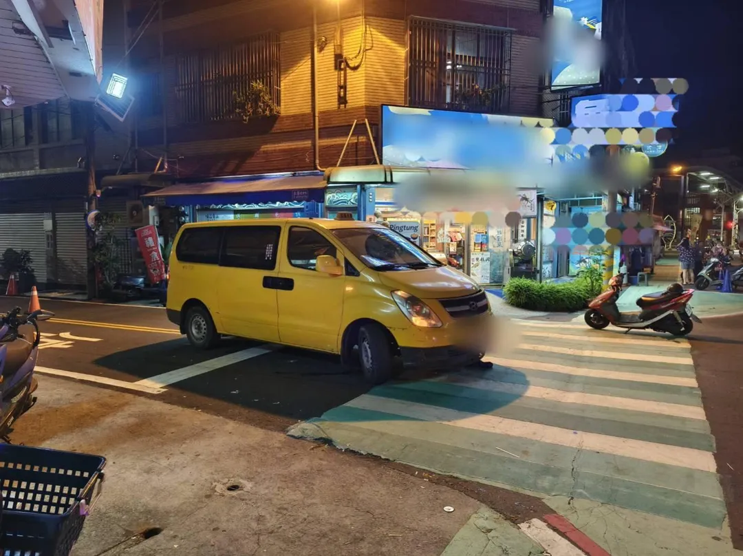 王男駕駛的計程車。（圖／警方提供）