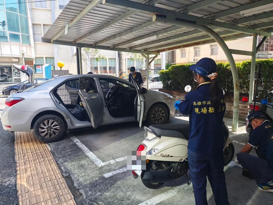岡山區30多歲男子疑似遭丟包急診，警方擴大追查車輛。（圖／中天新聞）