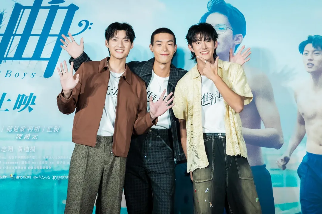 《進行曲》3位小鮮肉在片中大膽展現壯碩肌肉。左起為劉育仁、牧森及余杰恩。(圖/ 未來進行曲 提供)