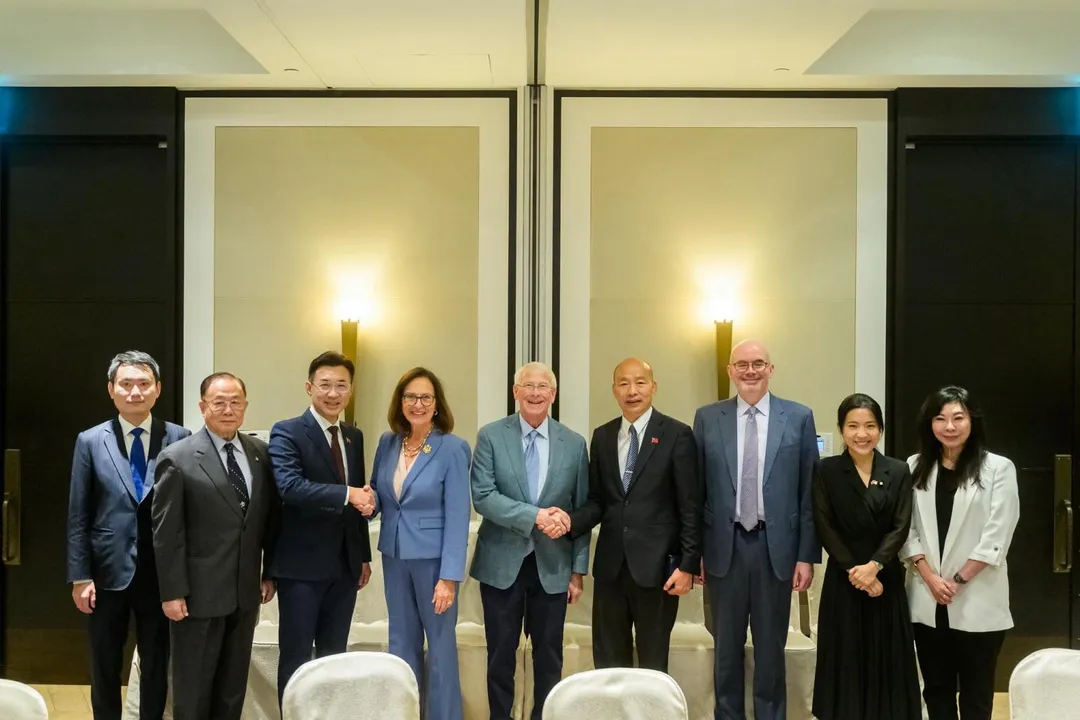 立法院長韓國瑜（右4）會見美參院軍委會主席韋克爾（左5）。（圖／翻攝江啟臣臉書）