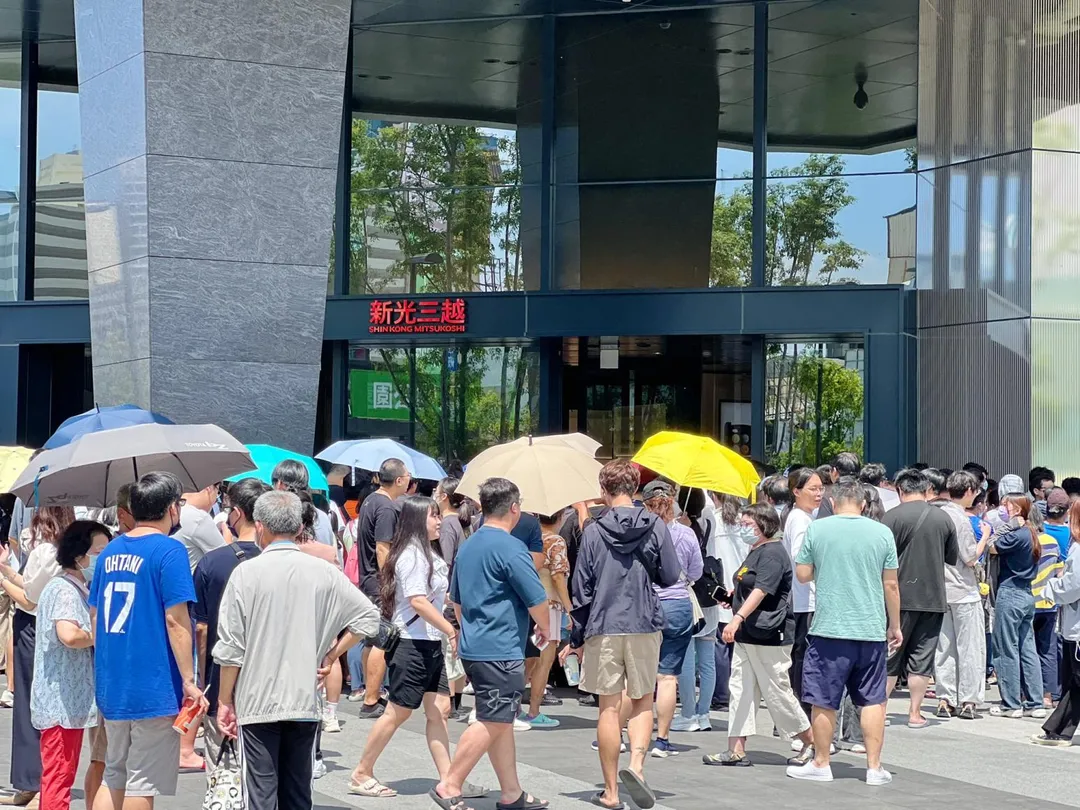 新光三越台南小北門店才剛開幕就發生整棟停水事件。（圖／翻攝自臉書／新光三越 台南小北門店）