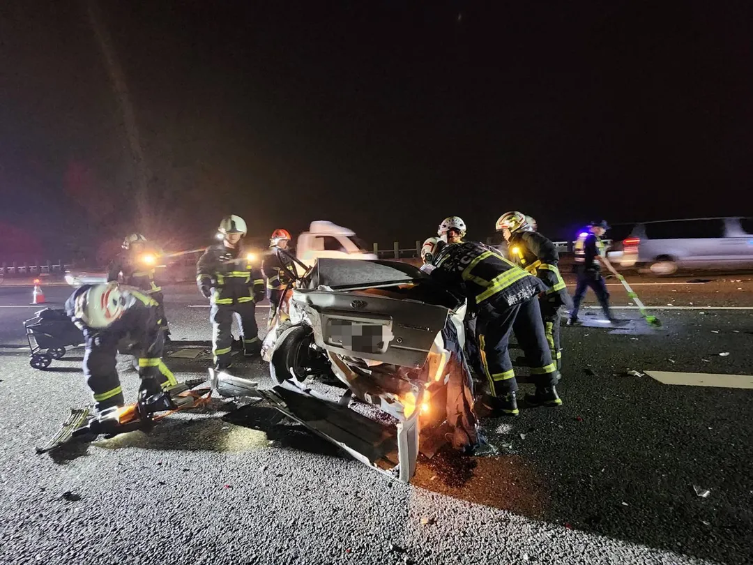 國道三號烏日路段晚間發生死亡車禍。（圖／翻攝畫面）