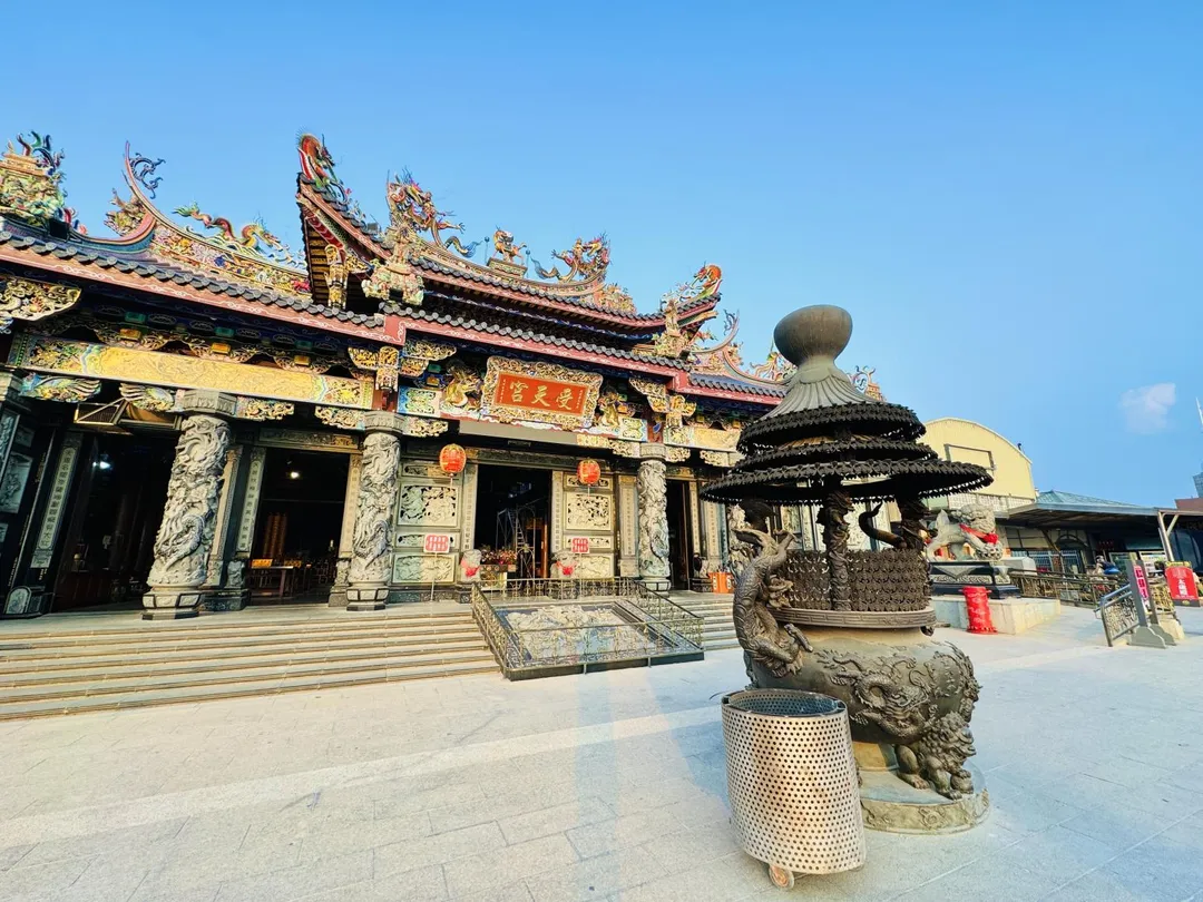 位在南投的松柏嶺受天宮，創建於清順治14年，至今已有368年歷史，香火鼎盛，被尊為「台灣北極殿總本山」，更被視為台灣玄天上帝信仰總廟。（圖／麗寶集團提供）