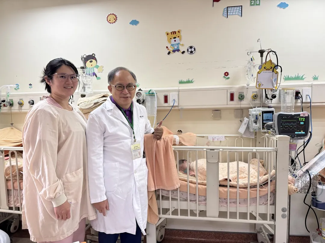 一名出生僅21天的新生女嬰感染呼吸道融合病毒（RSV），出現嚴重咳嗽、鼻塞等症狀。（圖／烏日林新醫院）
