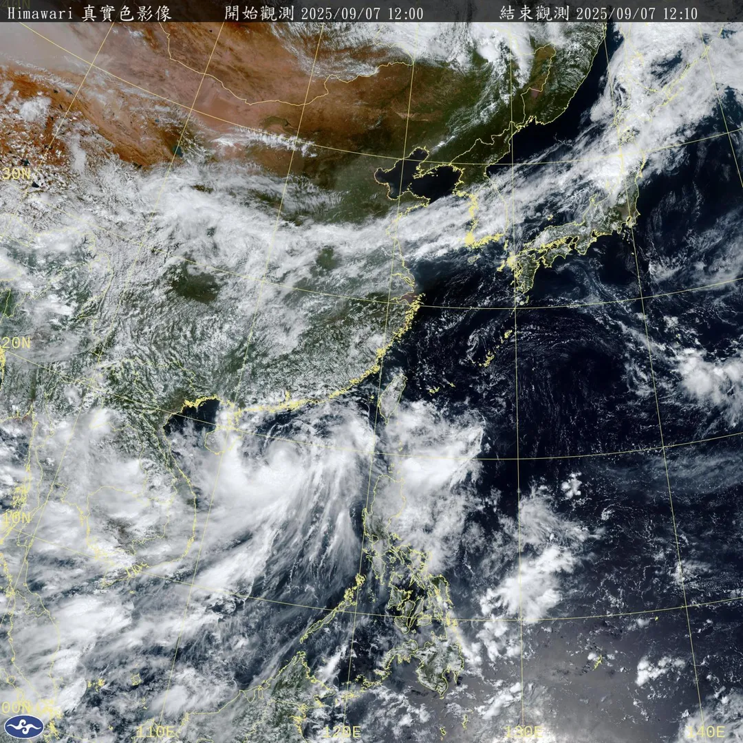 塔巴颱風向西北移動，環境轉偏南風，帶動南方水氣移入台灣。（圖／中央氣象署）