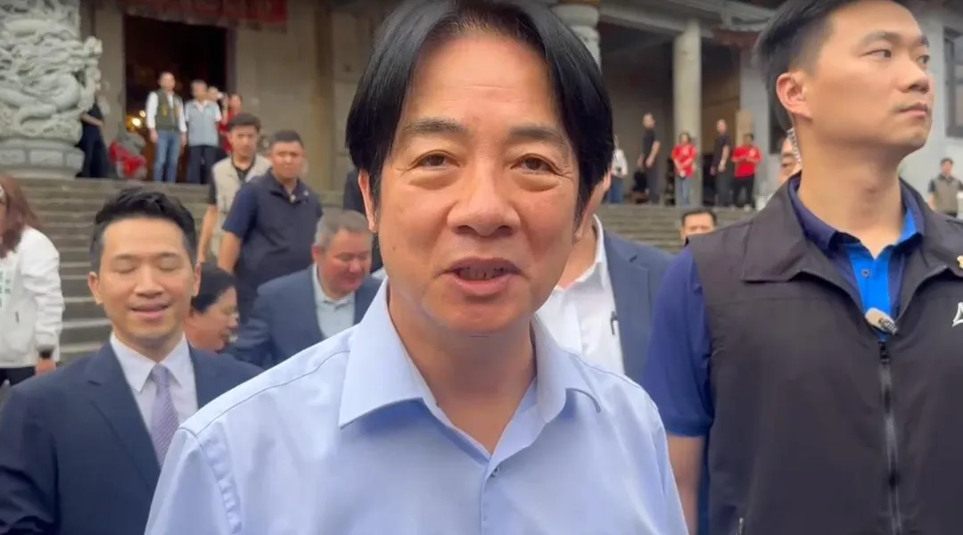 總統兼民進黨主席賴清德今日下午來到桃園蘆竹慈母宮。（圖／中天新聞）