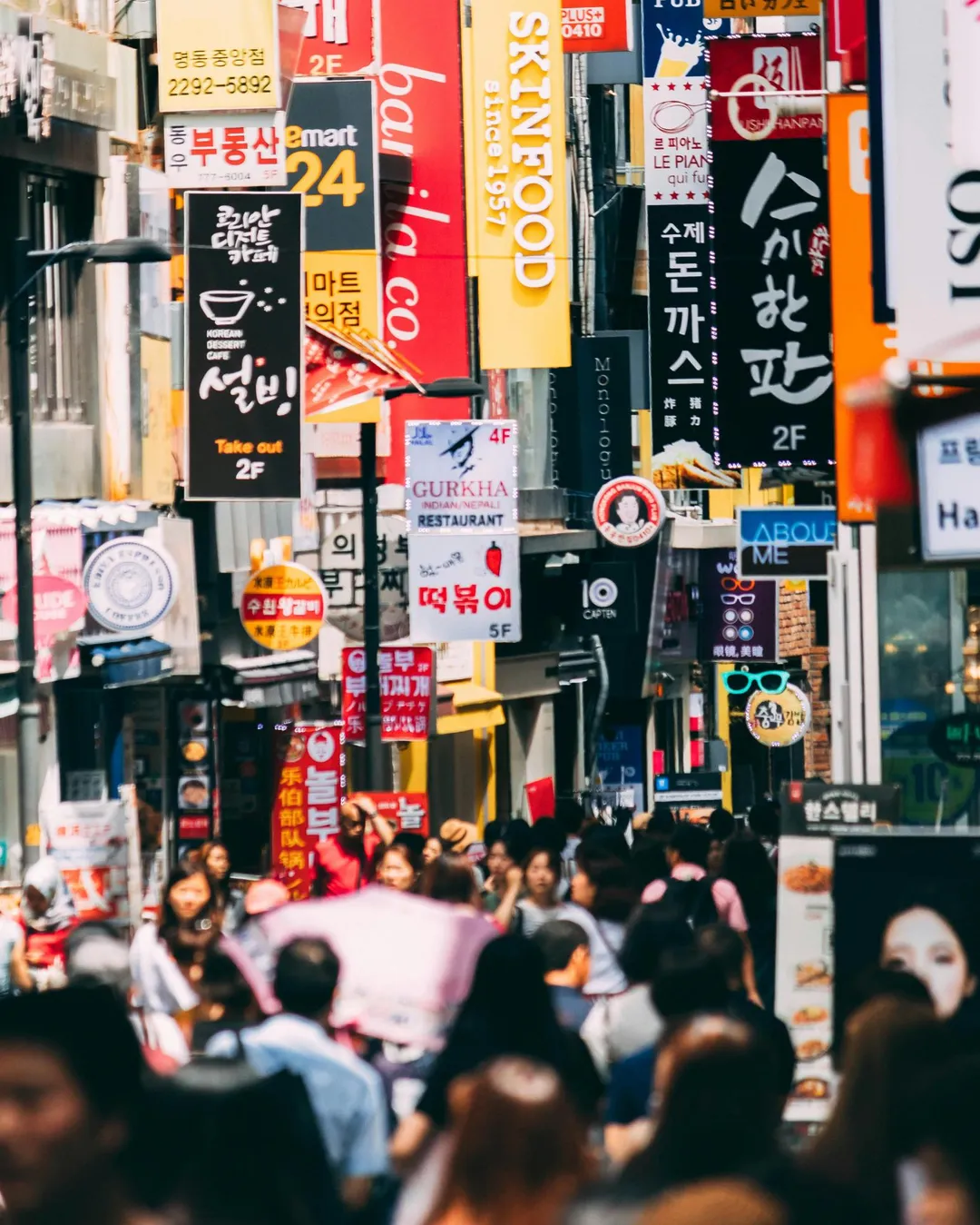 因應大陸「十一」長假的旅遊人潮,韓國政府宣布,今年9月29日至明年6月30日,對3人及以上的大陸團體遊客試辦免簽入境15天。(示意圖/pexels)