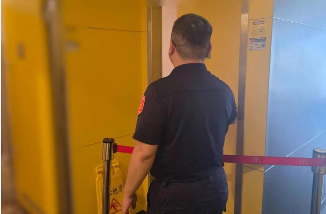 警方封鎖現場進行採證。（圖／翻攝畫面）