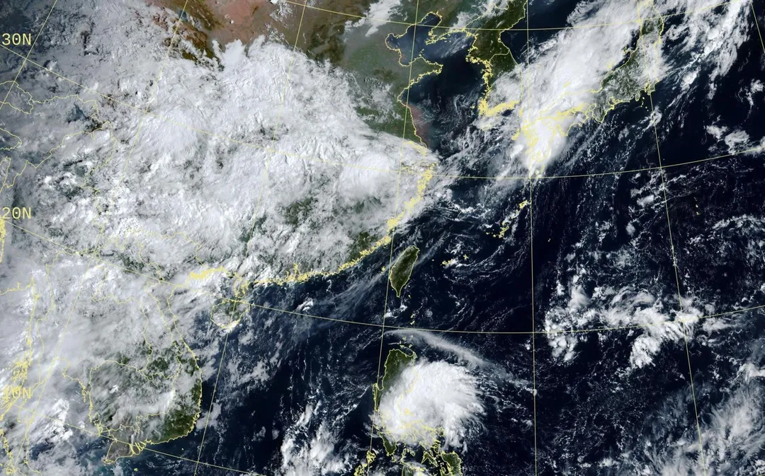 台灣近期受太平洋高壓壟罩，大致維持夏季型態天氣。（圖／中央氣象署）