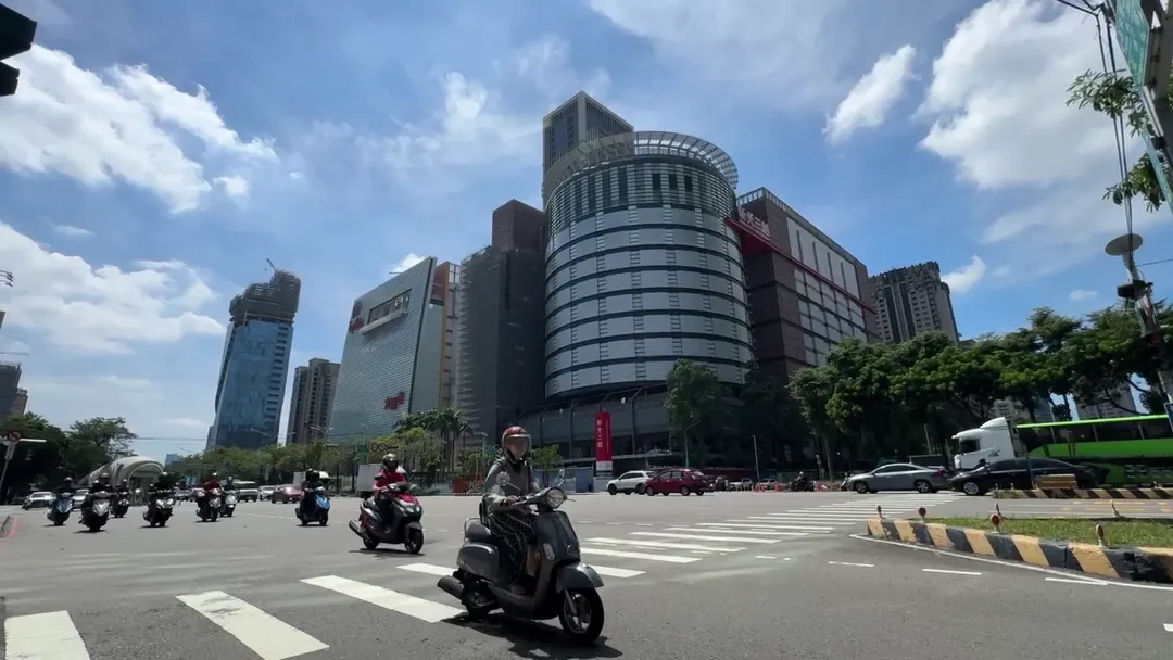 台中新光三越今天正常營業。（圖／資料照）