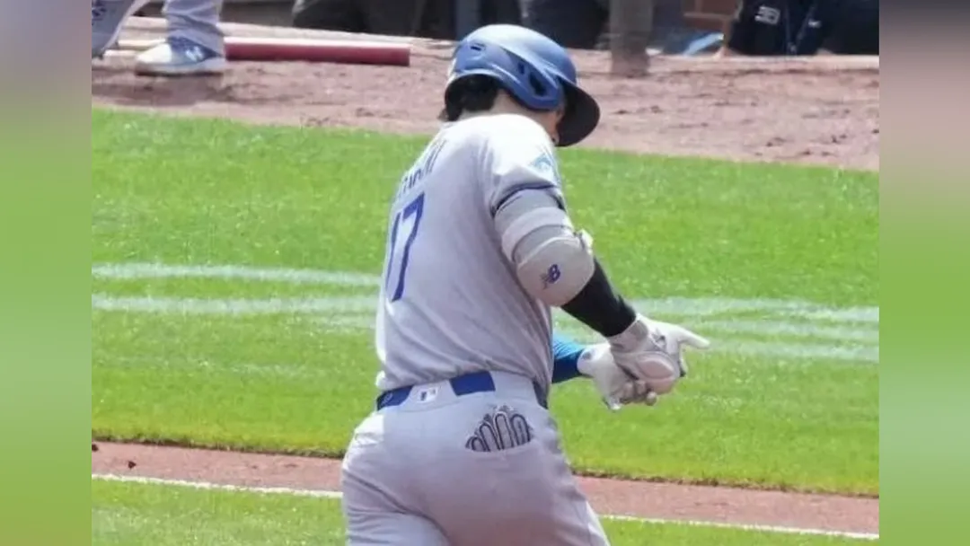 大谷翔平開轟後又有新慶祝動作。（圖／翻攝自社群平台X）