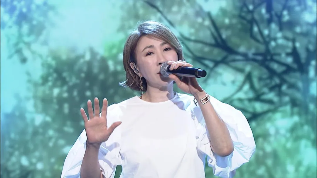 李翊君日前在《綜藝一級棒》演唱經典代表作〈風中的承諾〉。（圖／中視提供）