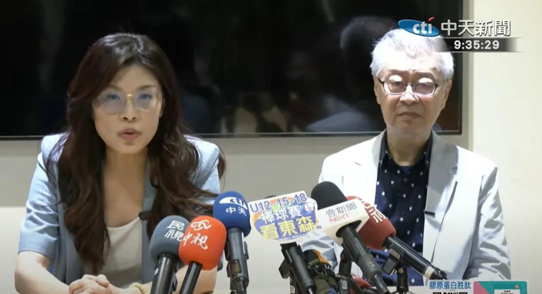 表態參選國民黨主席的前立委鄭麗文（左）向前行政院長陳冲（右）請益。（中天新聞）