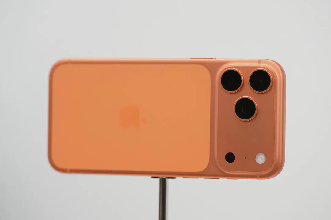 iPhone 17系列被大陸網友批評欠缺新創意。（圖／美聯社）