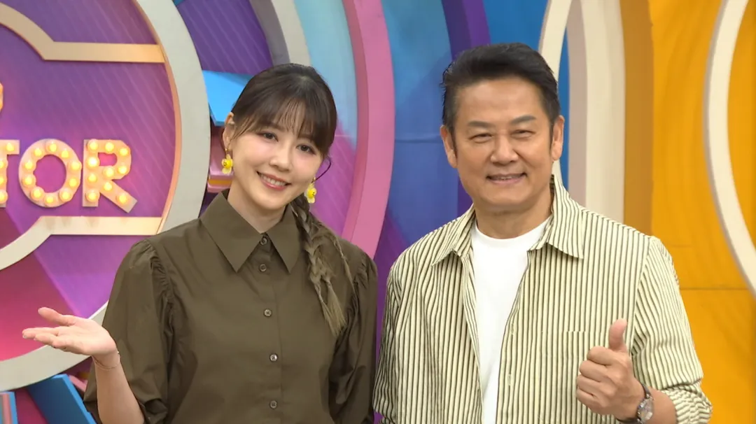嚴立婷（左）表示主持《醫師好辣》增進了很多醫學知識。（圖／中天新聞）