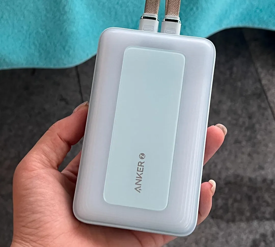 知名行動電源品牌ANKER（安克）在今年6月才因自燃風險在大陸召回70萬顆產品。（圖／翻攝自微博）