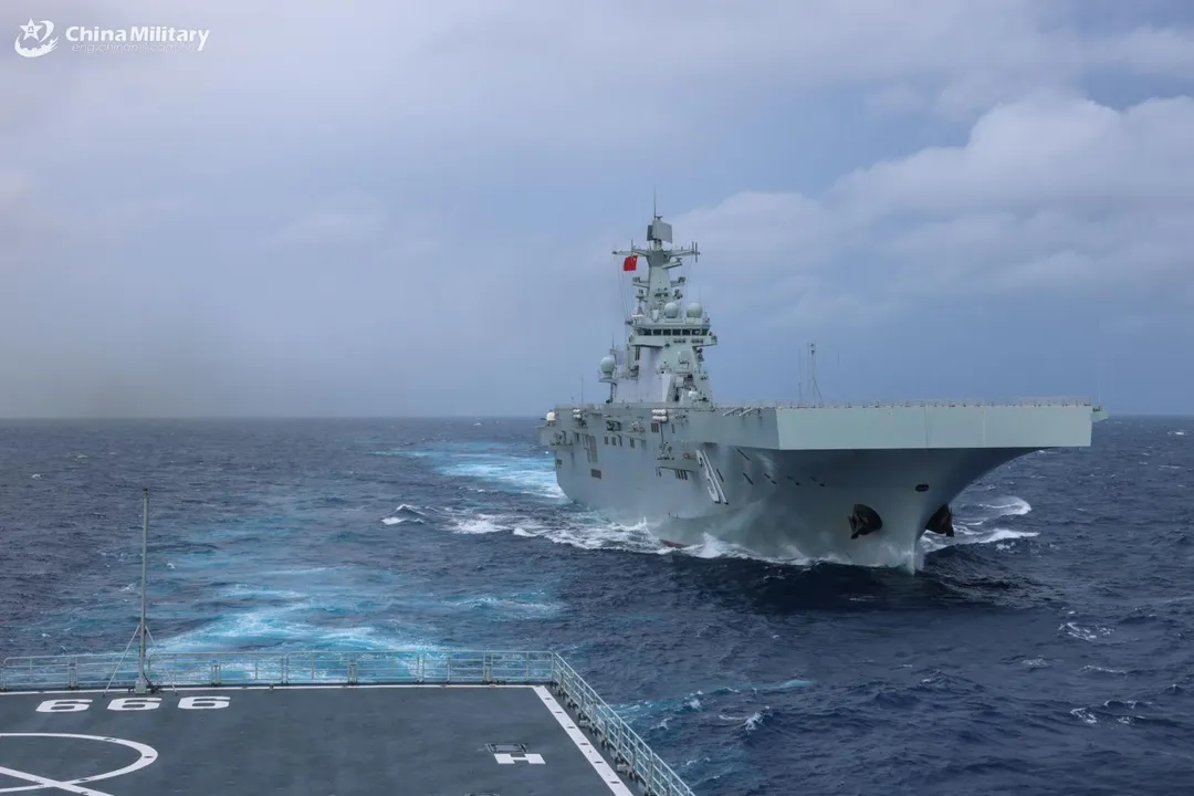 大陸海南號兩棲突擊艦。(圖/中國軍網)