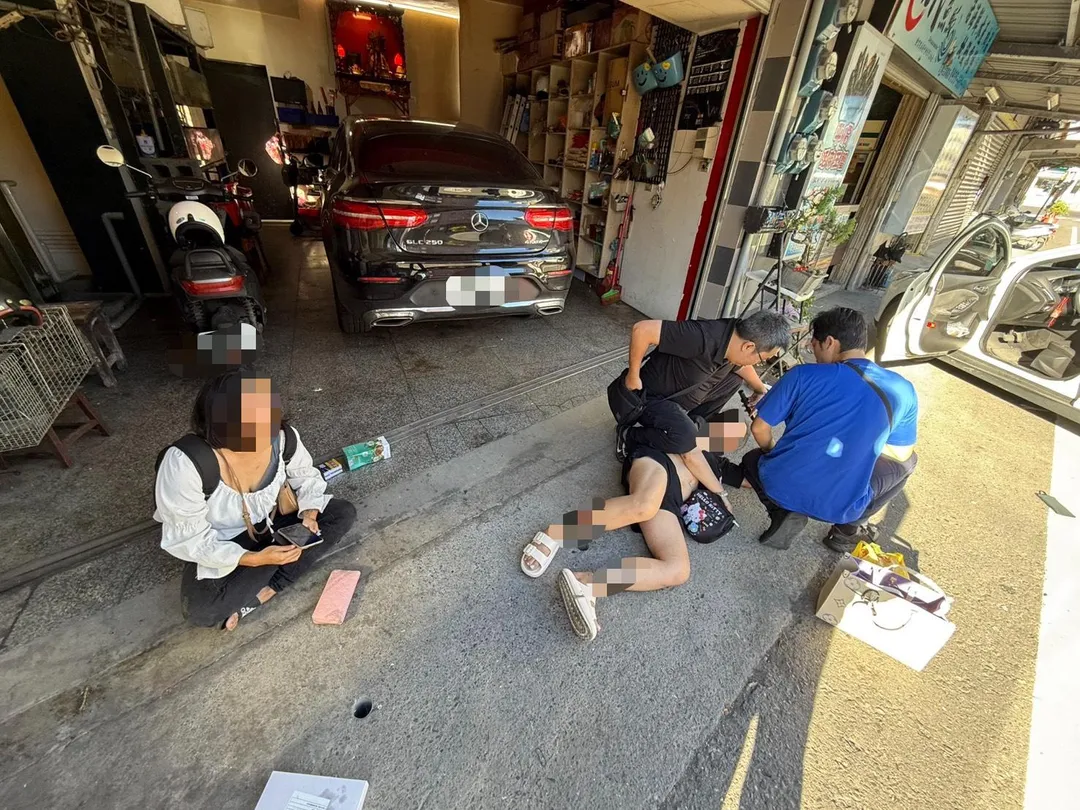 支援警力趕到現場合力逮捕駕駛及乘客。（圖／警方提供）