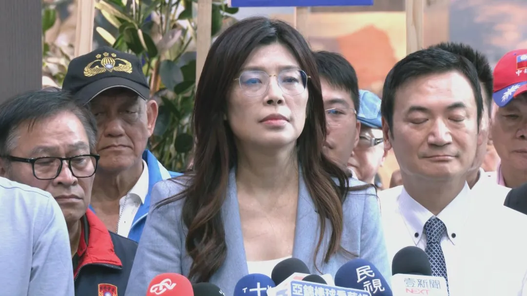鄭麗文登記參選國民黨主席。（圖／中天新聞）