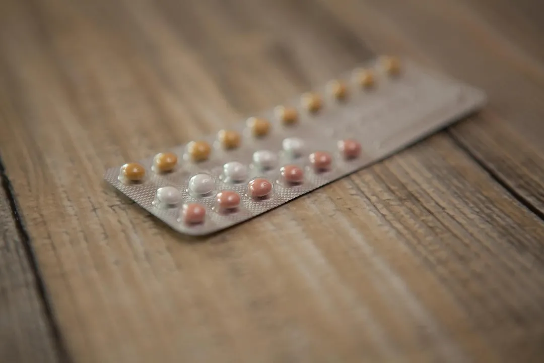 藥物事件雖然大部分都是給錯藥，但在處方階段及護理人員要發藥階段，就被攔下來。（示意圖／Pixabay）