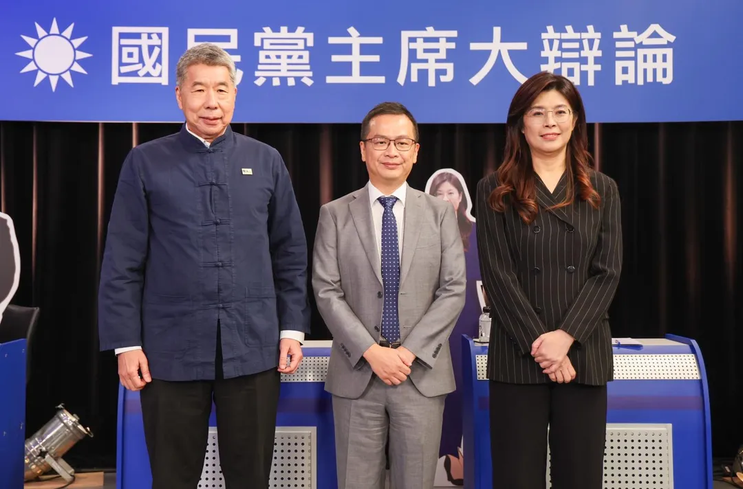 國民黨主席選舉今舉行辯論，張亞中、羅智強和鄭麗文（由右而左）出席。（圖/中國時報提供）