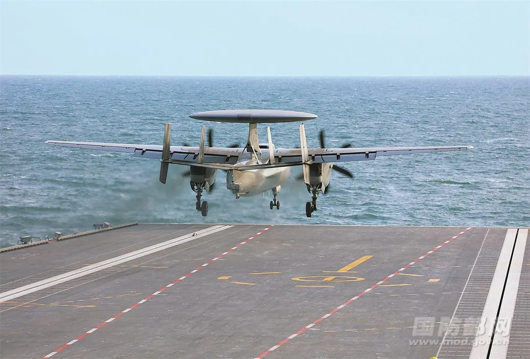 空警600預警機由福建號彈射起飛。(圖/大陸國防部)