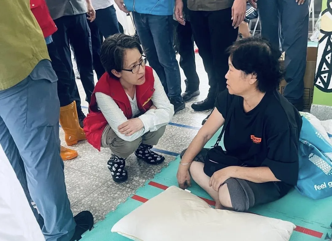 副總統蕭美琴今日前往花蓮光復視察災情並慰問災民。（圖／蕭美琴臉書）