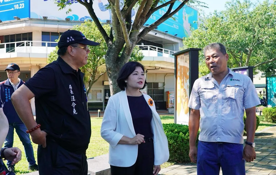 雲林縣長張麗善左手骨折，仍痛參加兩場活動。（圖／張麗善臉書）