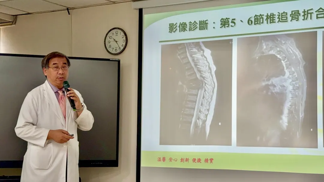 衛生福利部臺中醫院神經外科陳典廷主任說明，患者胸椎第五、六節間出現三公分感染性大膿包壓迫神經導致疼痛。（圖／臺中醫院）