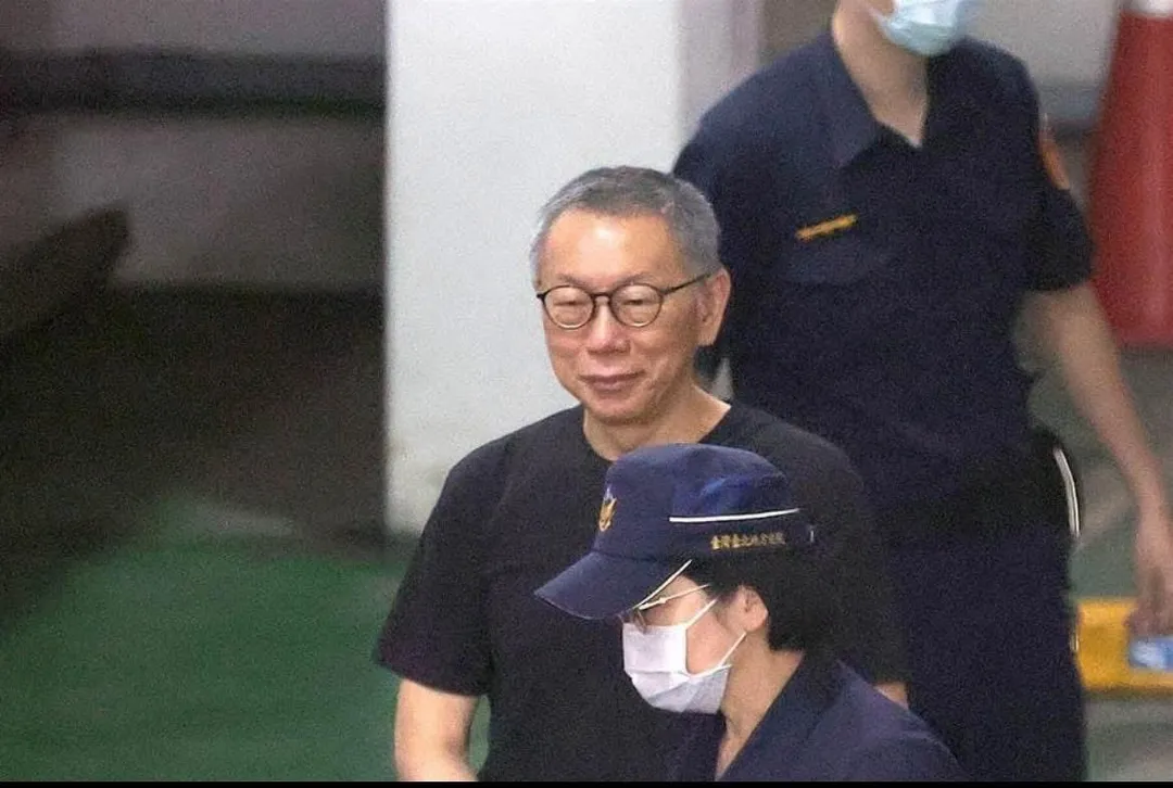 柯文哲。(圖/截自陳佩琪臉書)