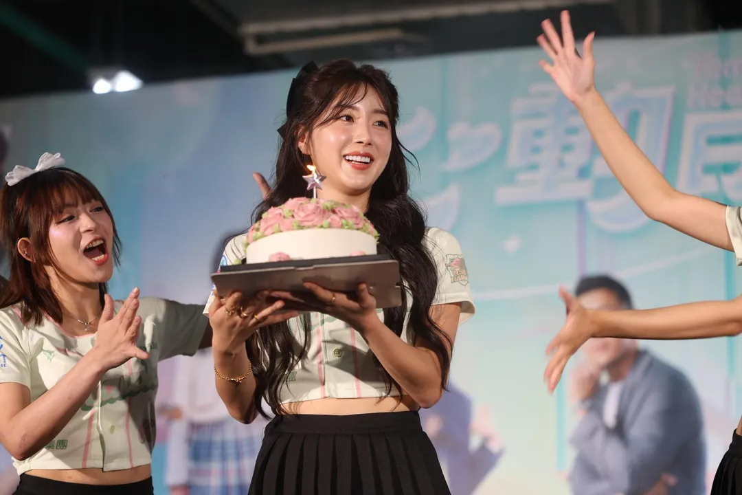 適逢安芝儇生日（10月3日）將至，桂田文創特別準備生日蛋糕，於賽前為她慶生，現場洋溢溫馨氣氛。（圖／桂田文創提供）