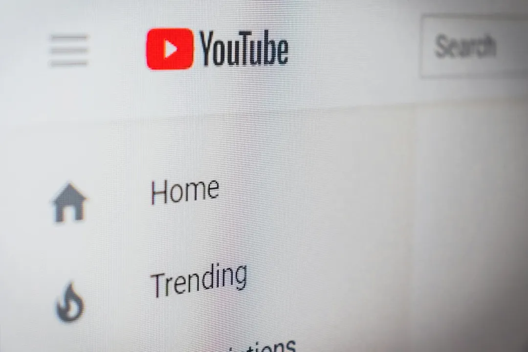 澳洲16歲以下禁用社群媒體,YouTube也入列。(示意圖/unsplash)