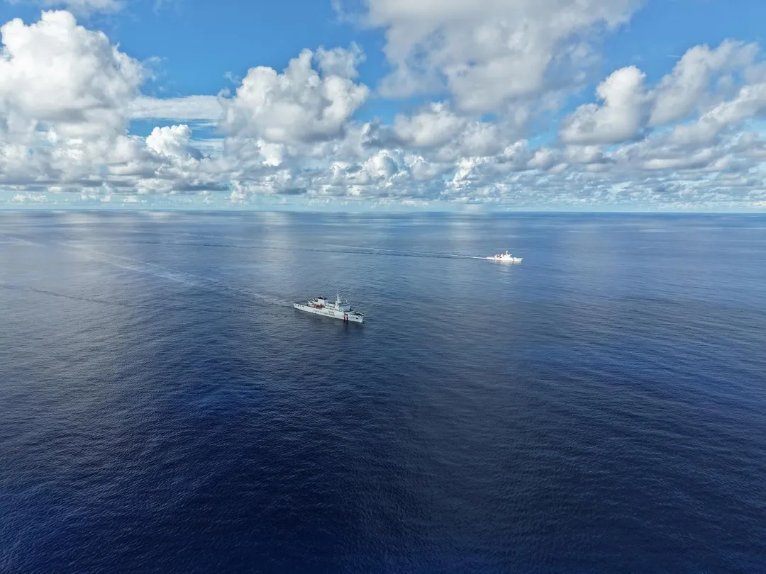敦睦支隊雙艦橫隊。(圖/海巡署)