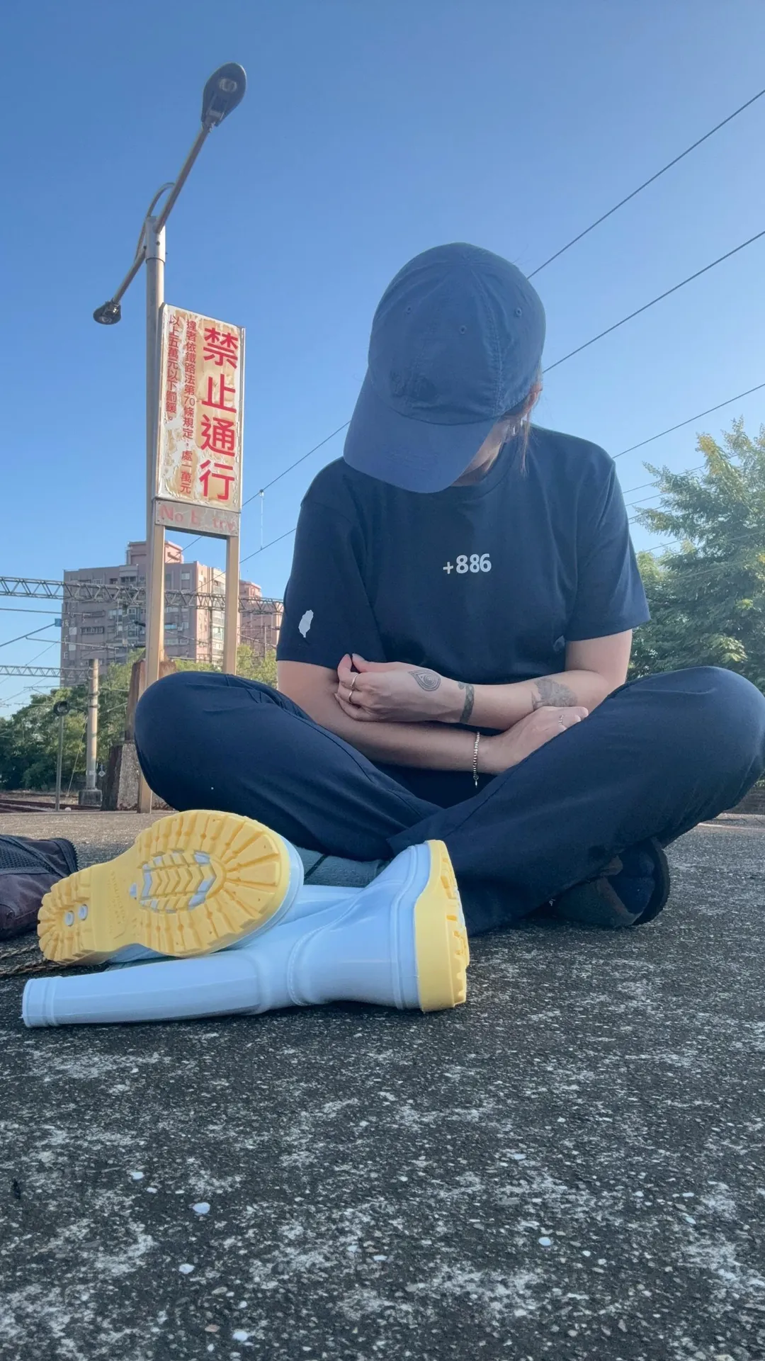 外科專科護理師林享築看到光復村的慘況，那晚心裡有一個聲音，「妳要幫助需要幫助的人」。(圖/中醫大新竹附醫)