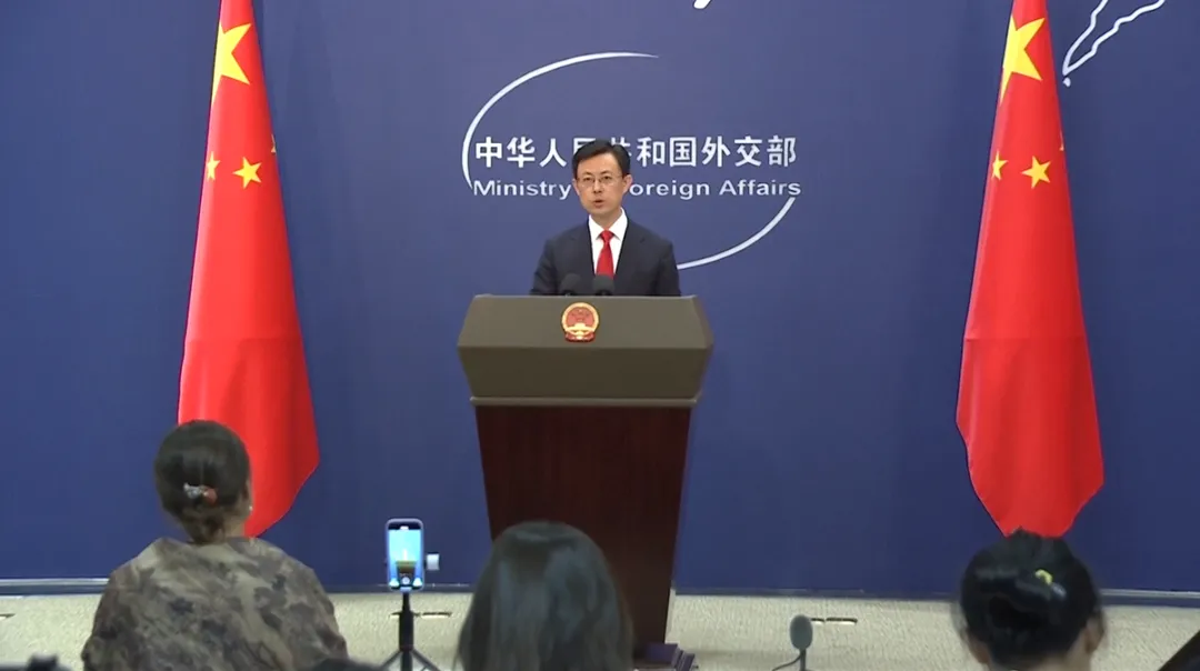 郭嘉昆在大陸外交部例行記者會上。(圖/CCTV+)