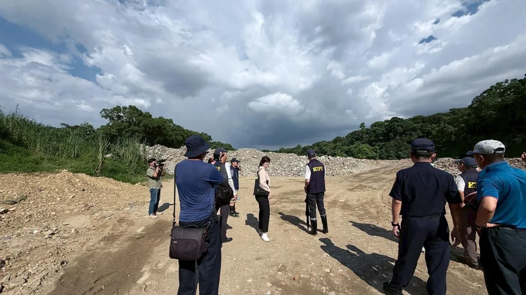 橋檢偵辦高雄大樹區非法濫墾案,前檢察官也涉案,遭到羈押禁見兩個月。(圖/橋頭地檢署提供)