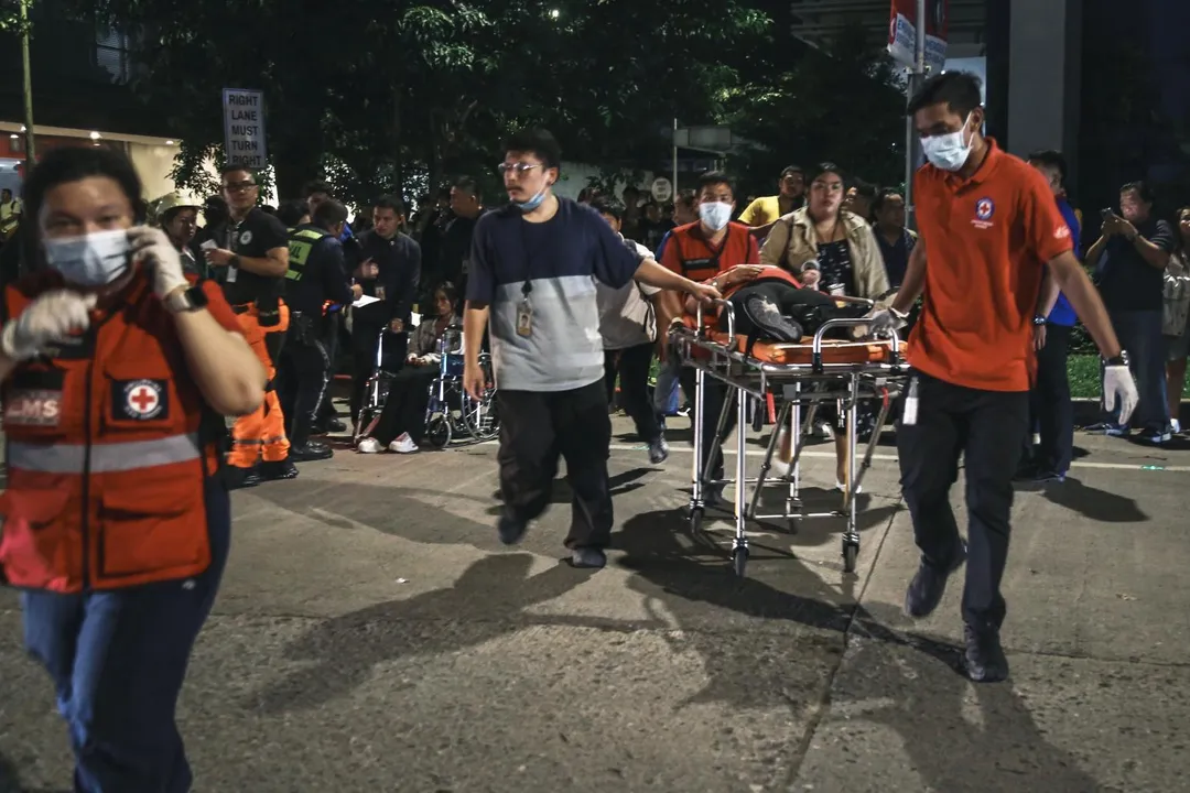 菲律賓發生規模6.9地震，釀多人死傷。（圖／美聯社）