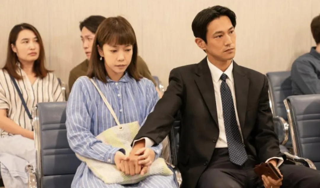 李霈瑜與鍾承翰在《我們意外的勇氣》飾演計畫備孕的夫妻。（圖／壹壹喜喜 提供）