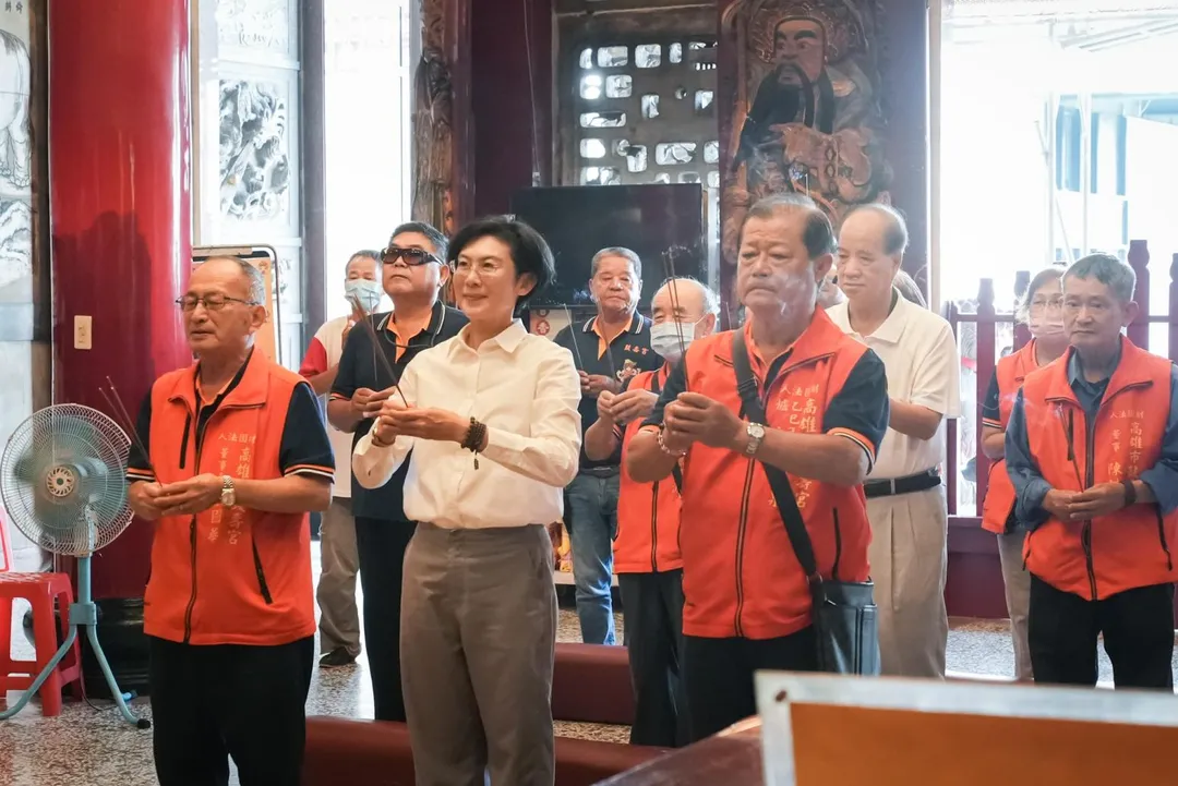 林岱樺啟動廟口宣講模式。（圖／林岱樺臉書）