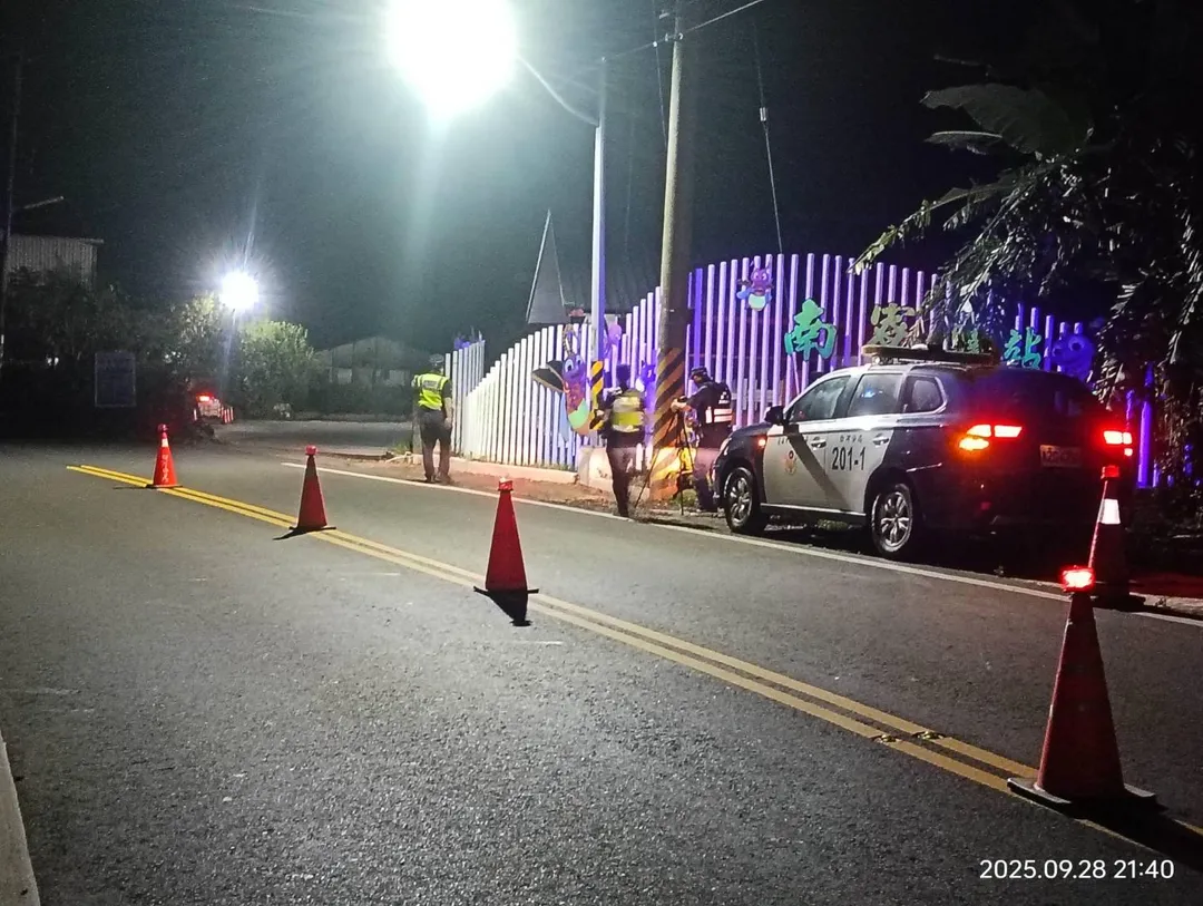 台南白河警方日前在關子嶺執行路檢，不只發現有駕駛使用假車牌，共有28件違法取締。（圖／警方提供）