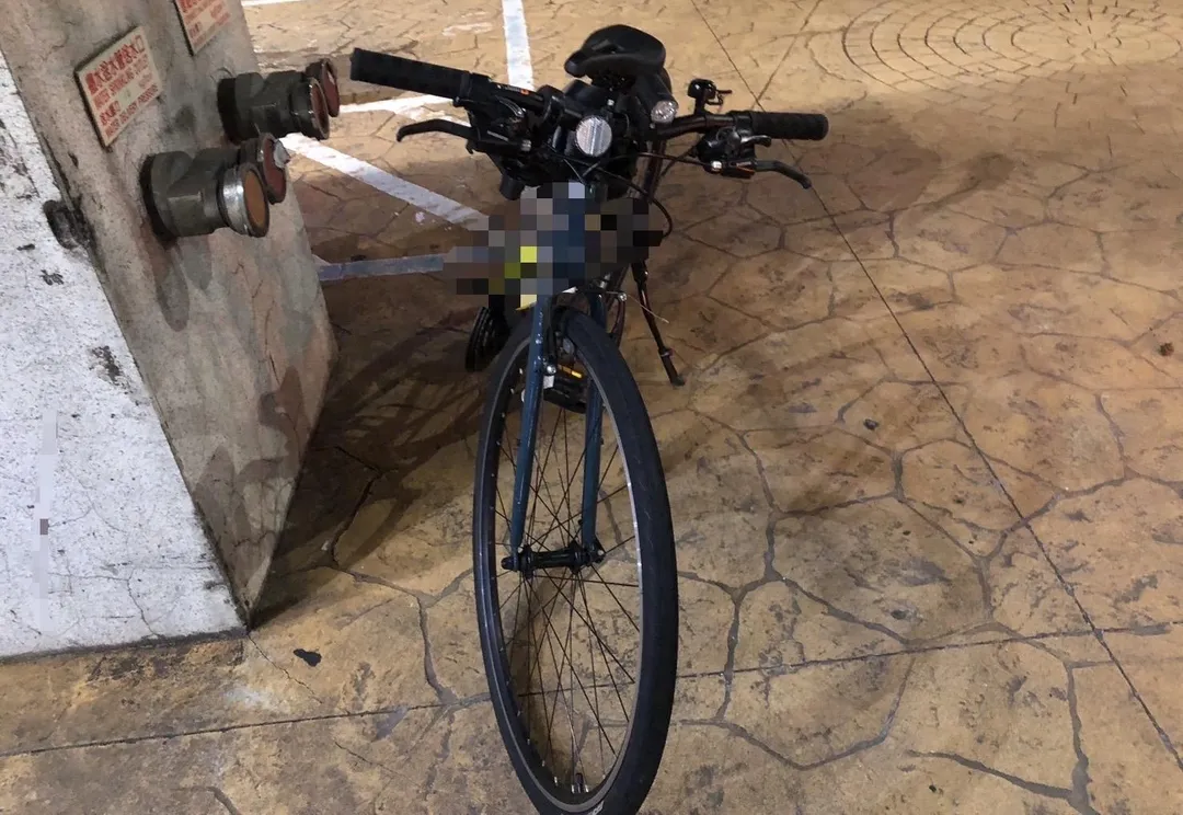 少年騎乘的腳踏車。（圖／翻攝畫面）