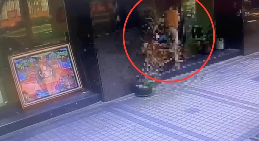 死者送醫當天下午還曾出現在協會門口。(圖/翻攝畫面)