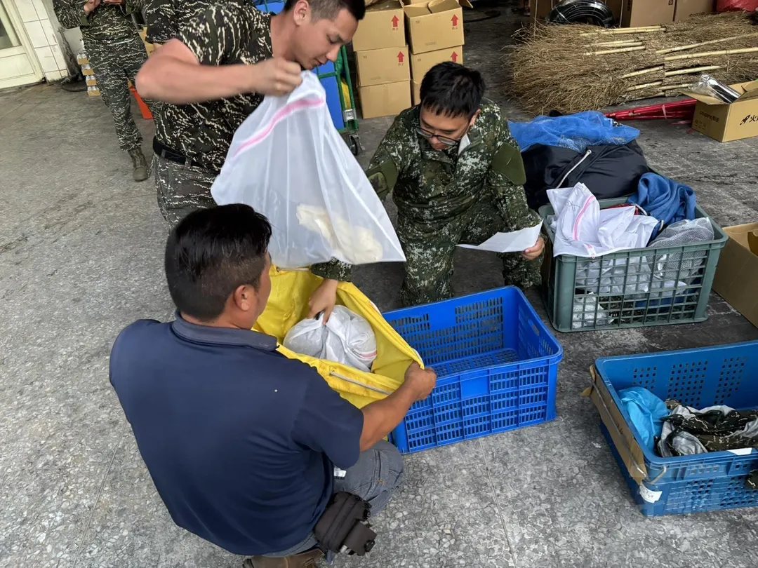 國軍服裝補給站還額外提供洗滌服務。(圖/花東防衛部)