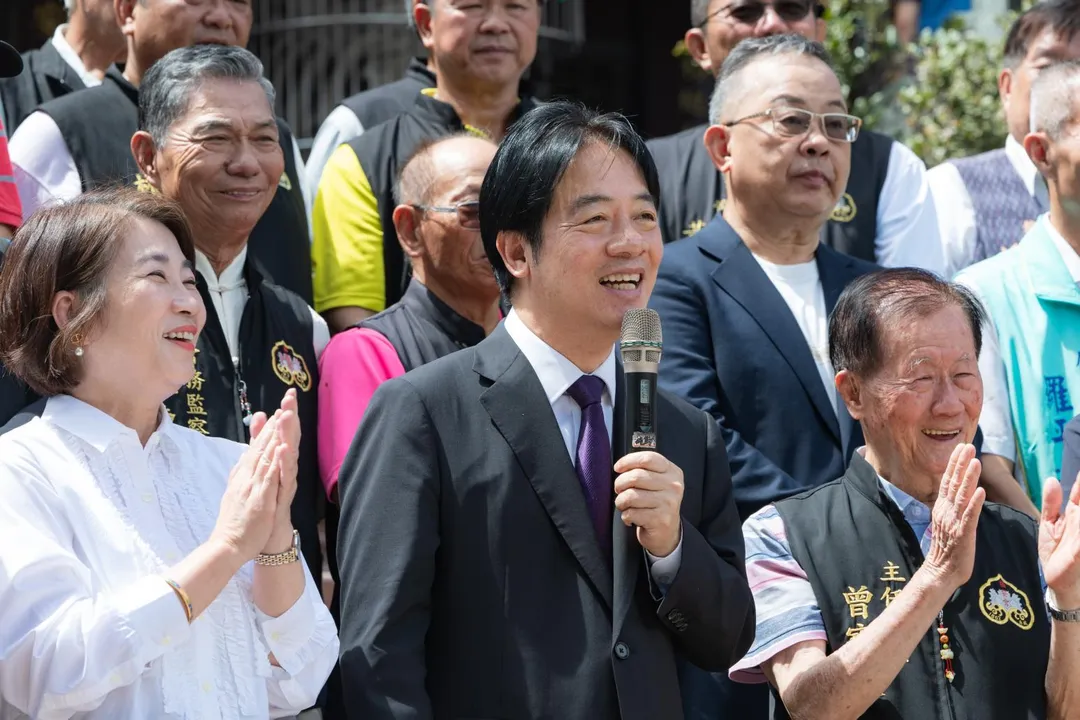 賴清德4日到屏東車臣福安宮。（圖／總統府提供）