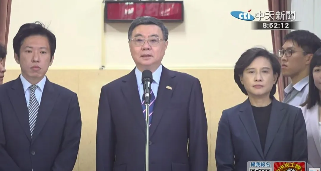 行政院長卓榮泰向不幸離世的花蓮救災志工致上最高敬意。（圖／中天新聞）