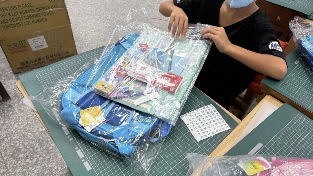 花蓮洪災導致光復鄉7所國中小學持續停課,隨搶災清淤暫告一段落,多數學校今天恢復實體上課(圖/花蓮縣政府臉書)