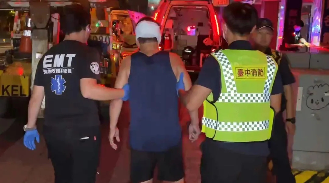 在家睡覺卻突遭橫禍的張姓男子，頭部也受傷，但87歲母親卻當場被撞死。（圖／中天新聞）