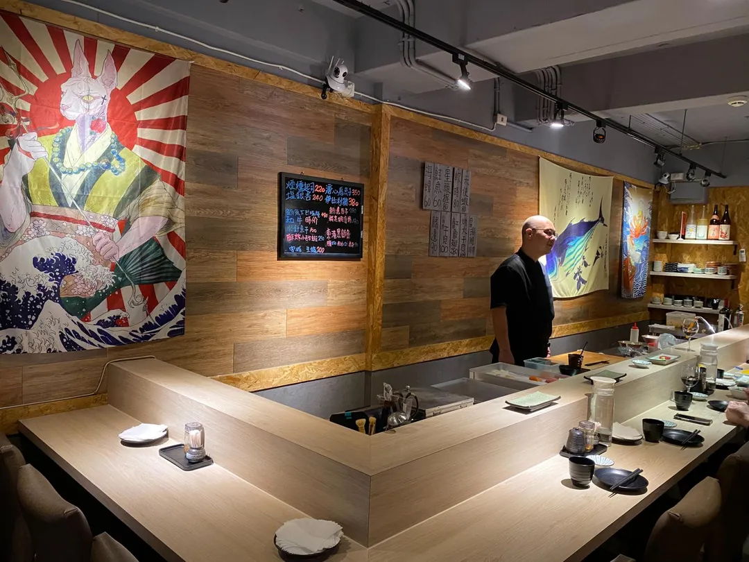 「勤謙」這頓無菜單日料盡展創意,1280元的用餐體驗不輸其他店家。(圖/黃宏輝提供)