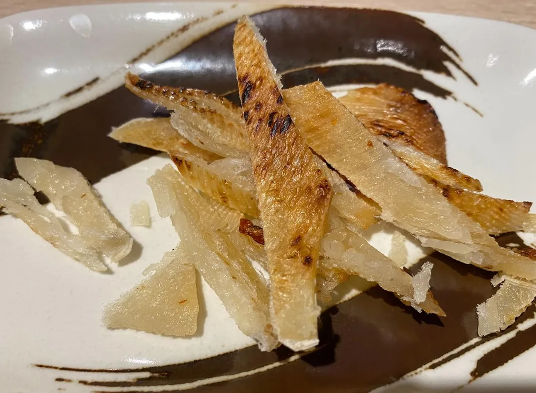 魟魚翅含有海水已具天然鹹味,肉片更厚、更有嚼勁。(圖/黃宏輝提供)